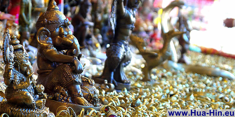 Ganesha und Ringe night market